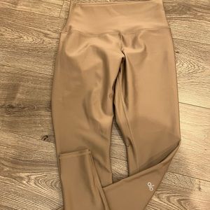High Waist Airlift Legging in Gravel, good condition worn twice